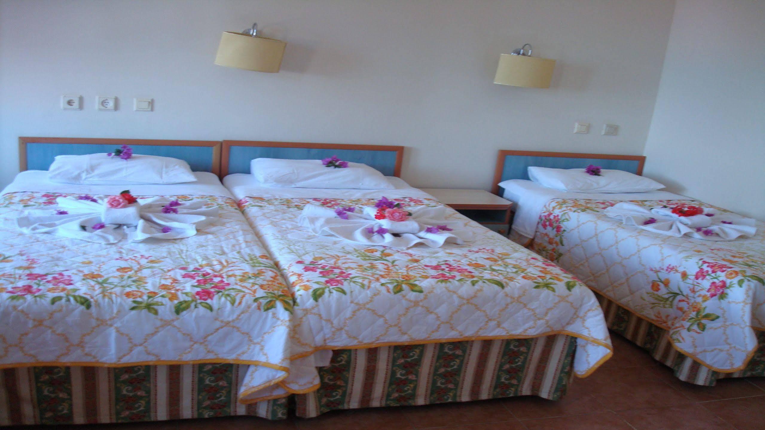 Neptun Hotel Side Luaran gambar